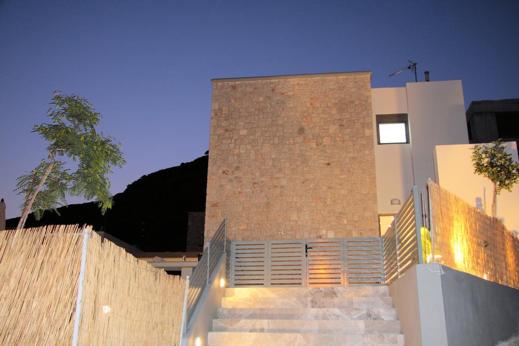 Villa Costamare - Enjoy Lazy Days On The Private Pool-Jacuzzi *