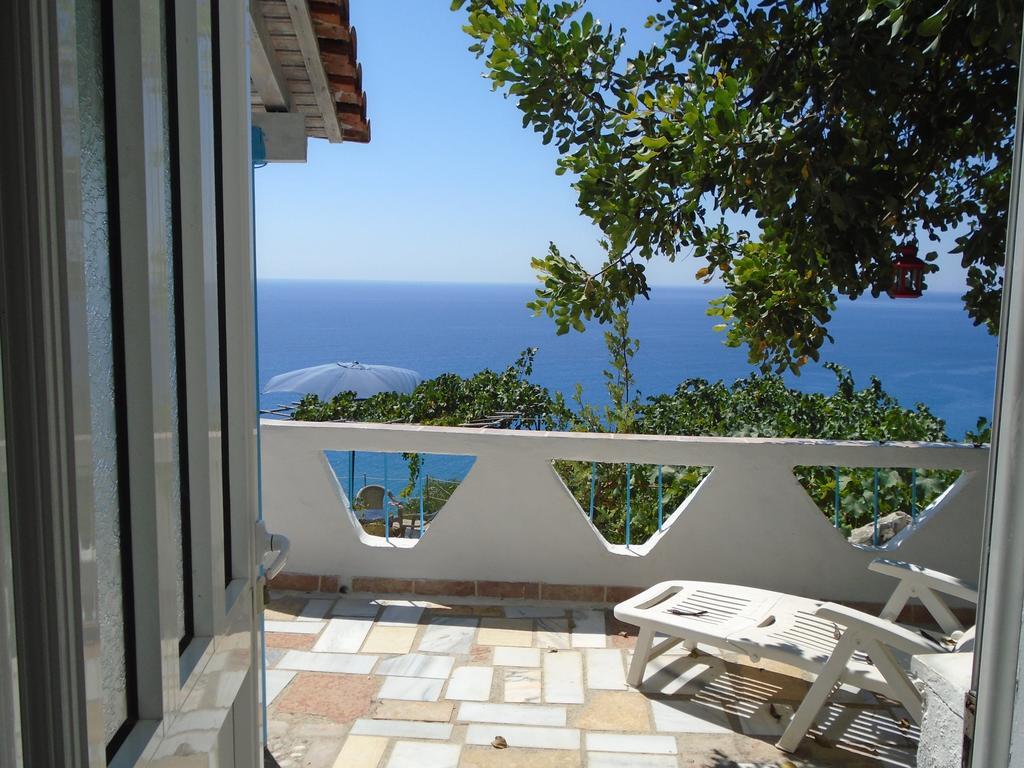 Giota & Antonia Koroni (Messinia)