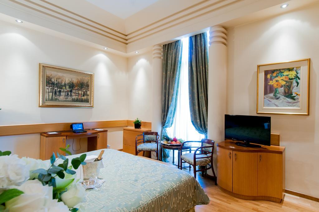 Hotel Pentelikon 5*