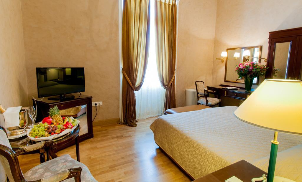 Pentelikon Hotel