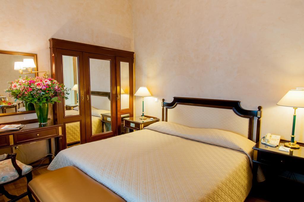 Hotel Pentelikon 5*