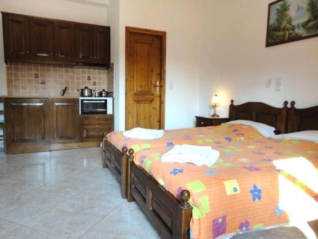 Apartment Yellow Stella Skopelos Town