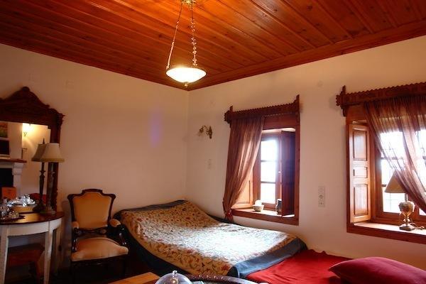 Traditional Karaouli Guest house Papigko
