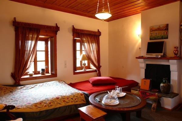 Traditional Karaouli Guest house *