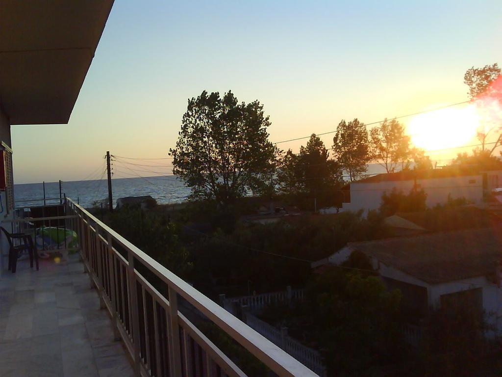 Golden Sea View Apartment *