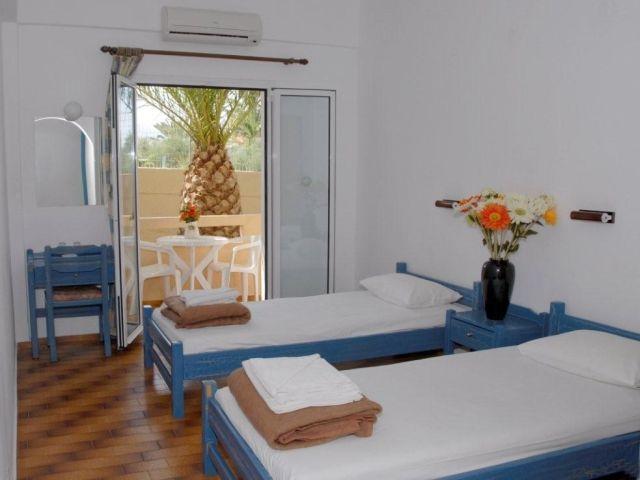 Nikos Hotel