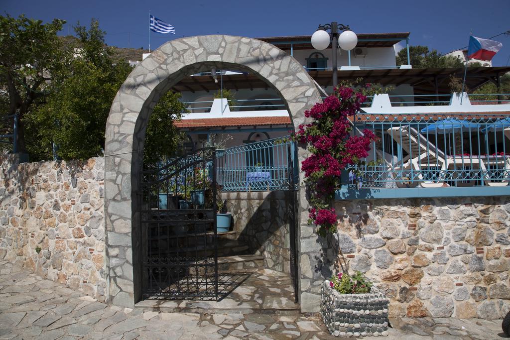 Mary Popi Aparthotel *