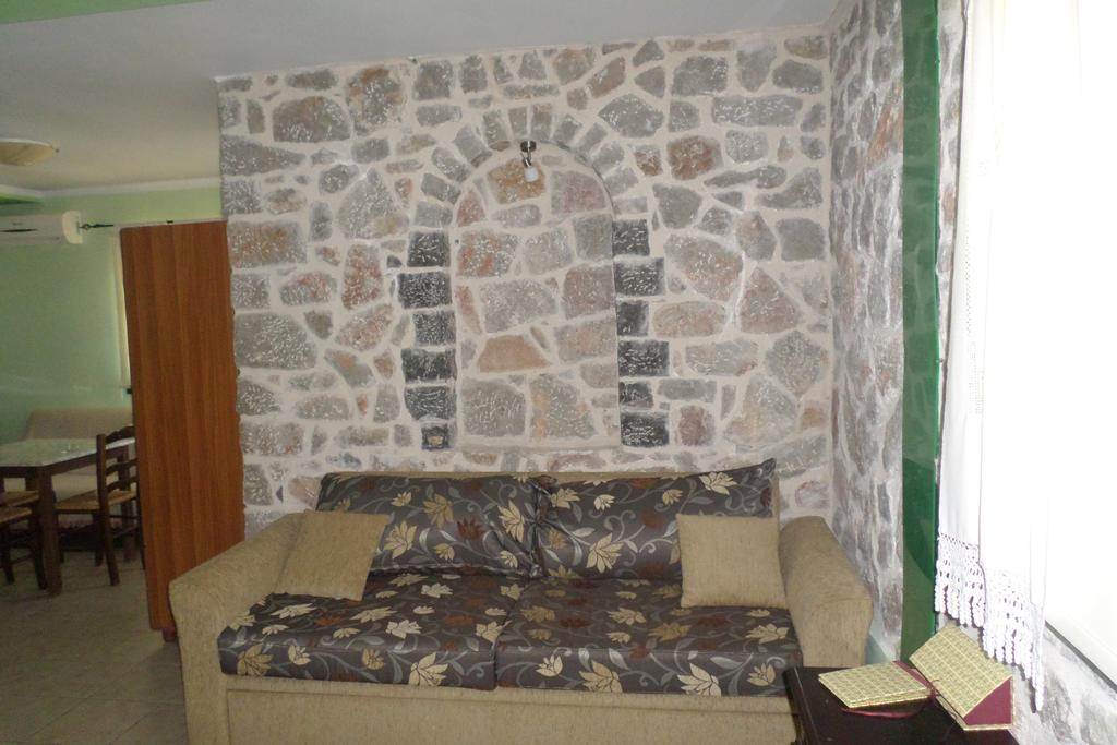 Apartment To Asteri Avgonima