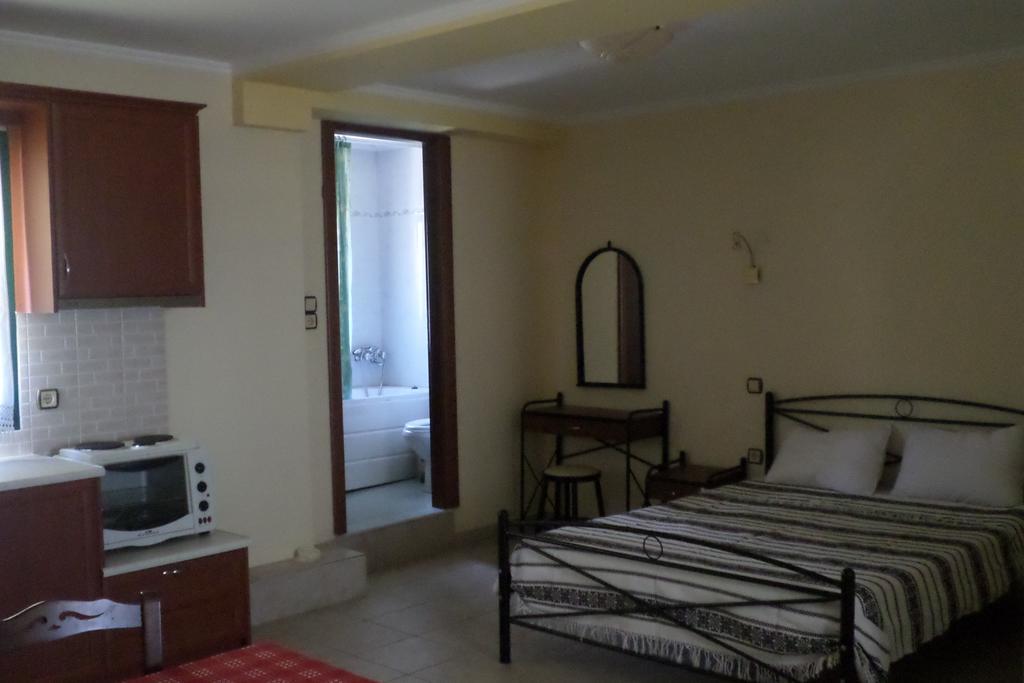 To Asteri Apartment Avgonima