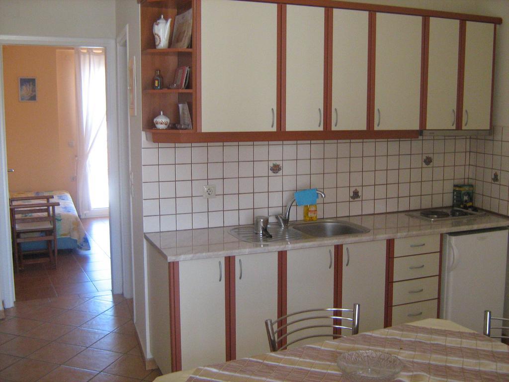 Filoxenia Apartment *