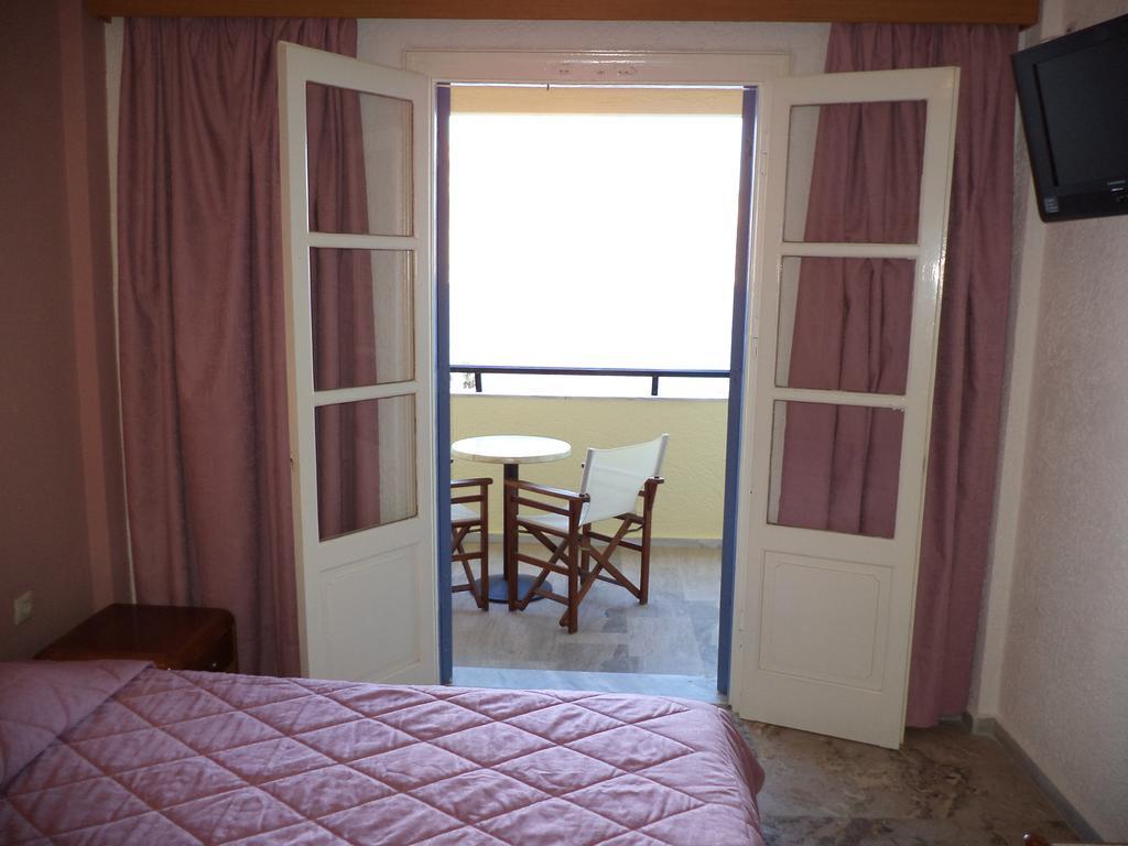 Philoxenia 3*