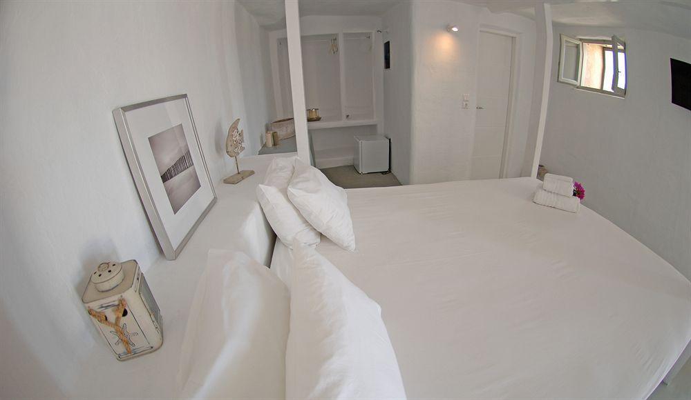 Anemoi Aparthotel Naousa (Paros)
