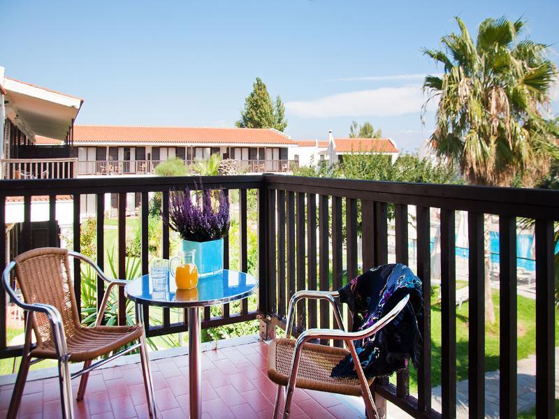Hotel Golden Coast &
