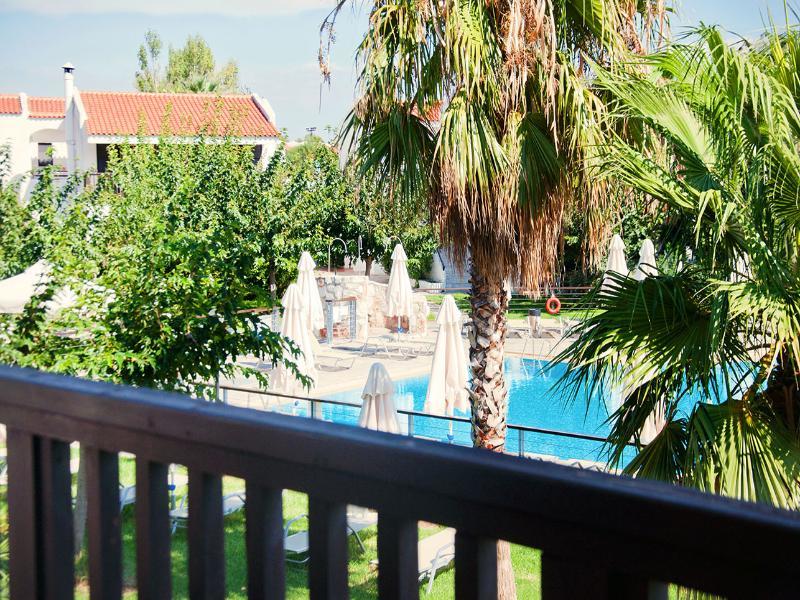 Golden Coast & 4*
