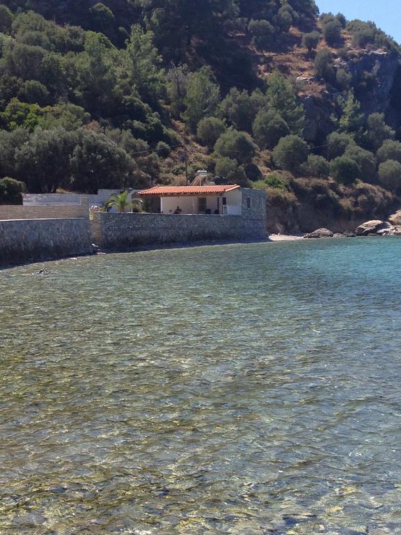 Glyfos Villa