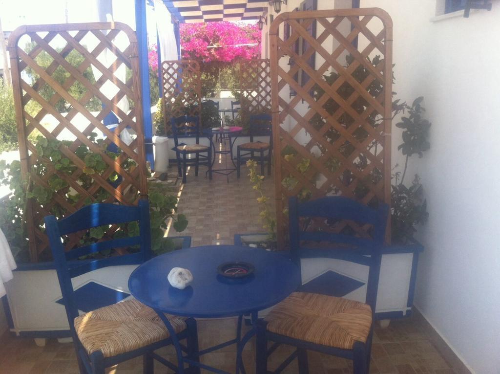 Stolidi Adamantas (Milos)
