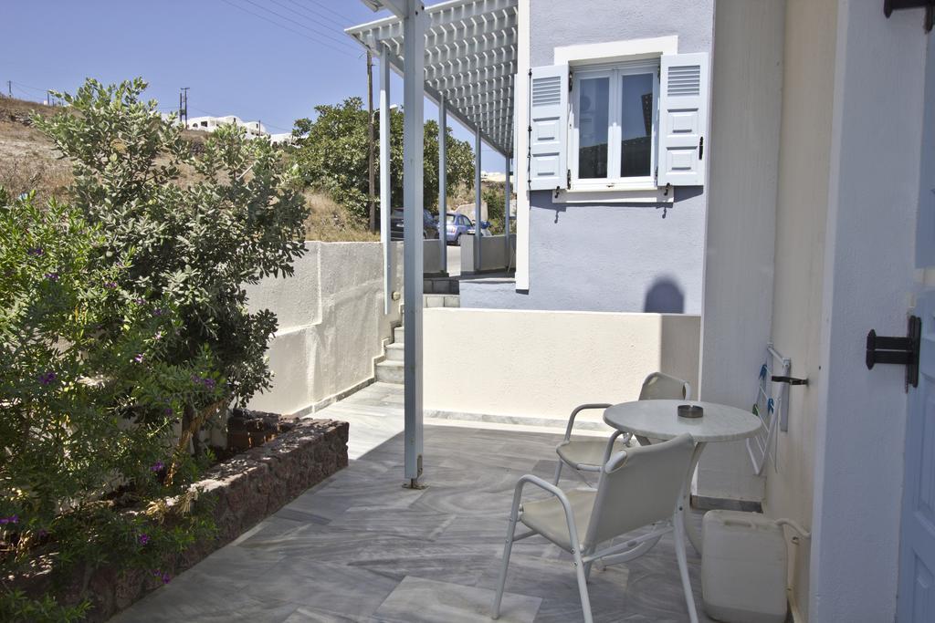 Erato 3* Fira (Santorini)