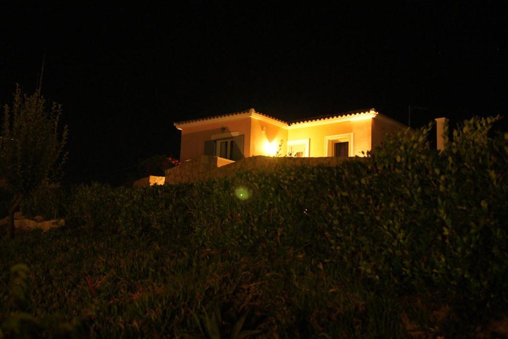 Hotel The Seasons Mousata