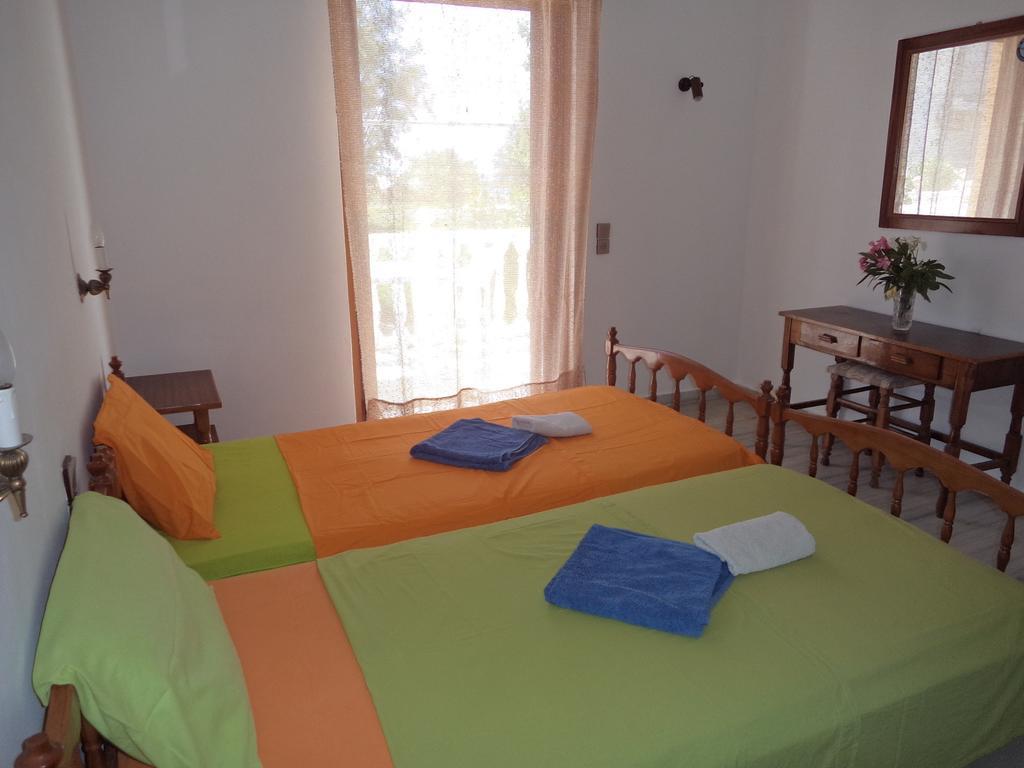 Renesis Apartment