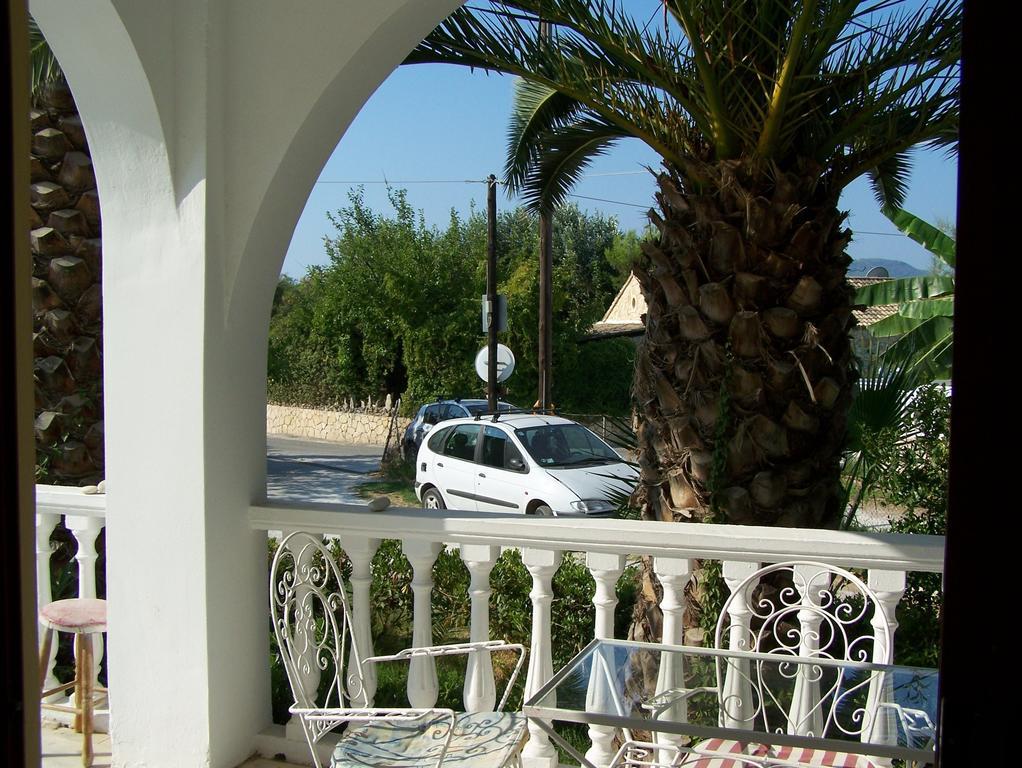 Renesis Apartment