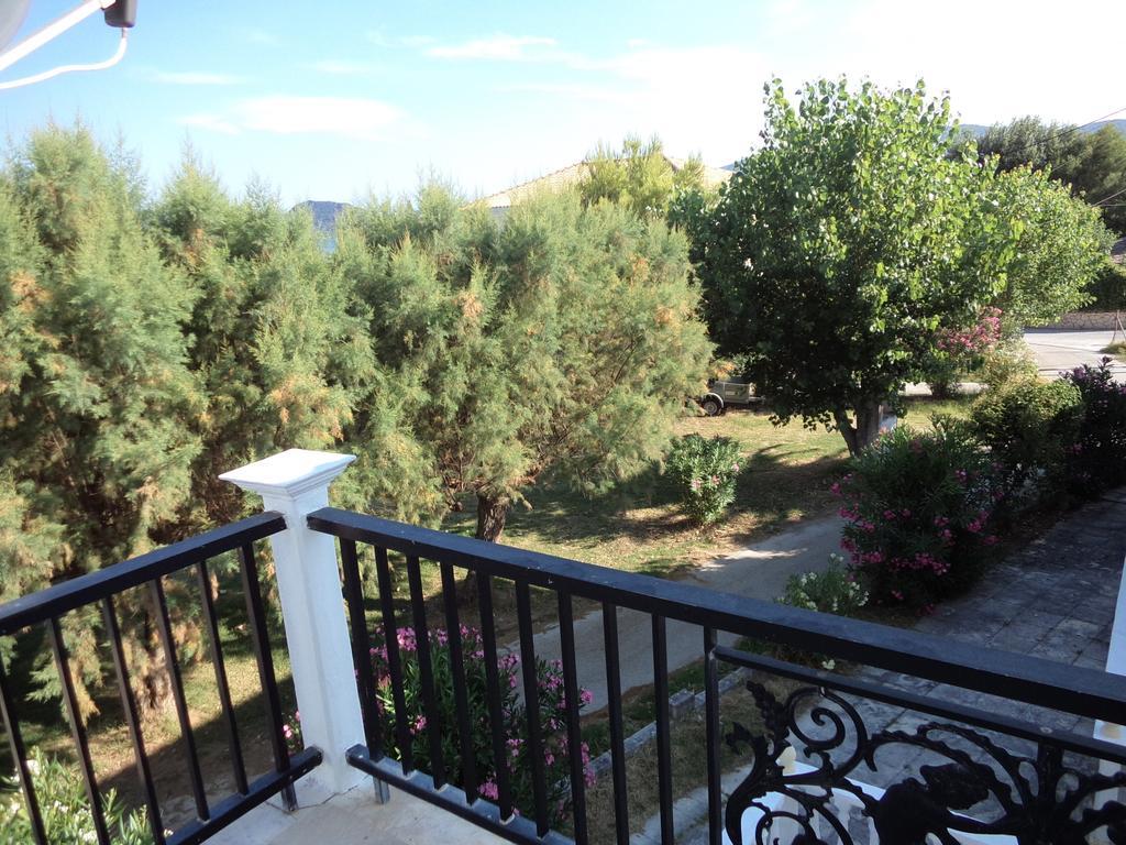 Renesis Apartment