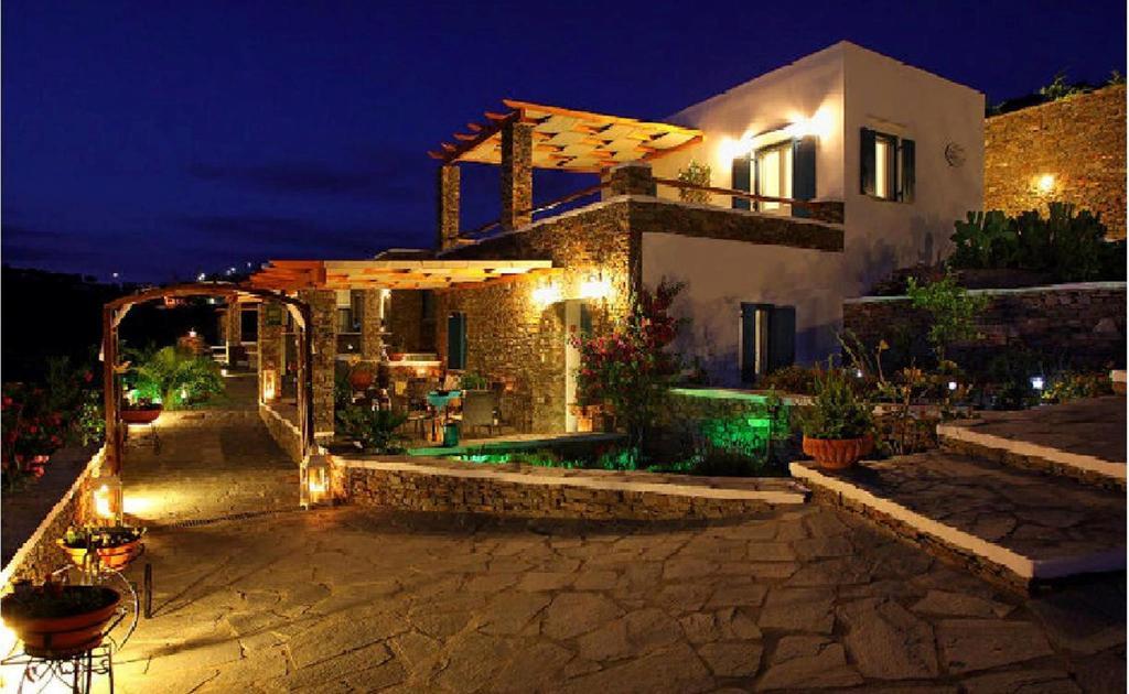 Lithos Residents 2* Sifnos Island