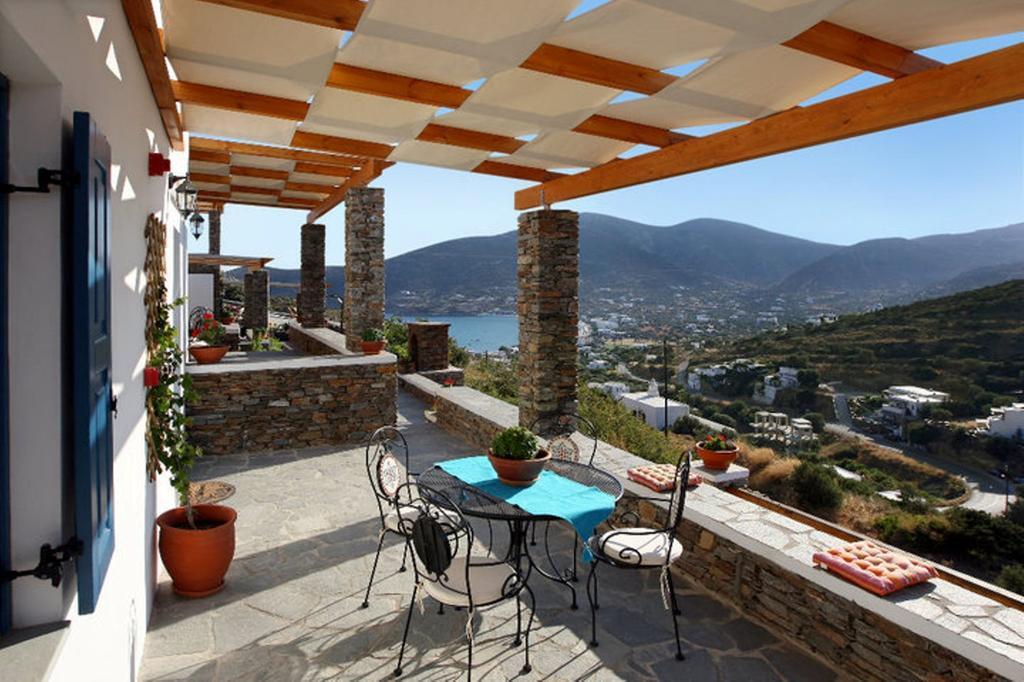 Lithos Residents 2* Sifnos Island