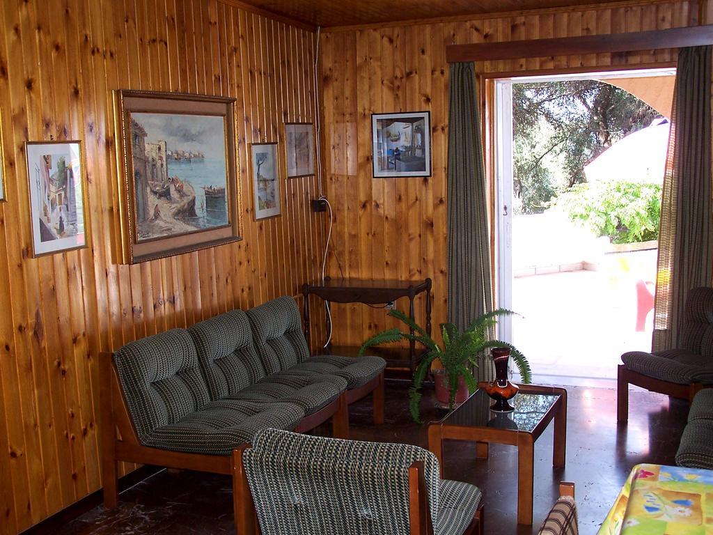 Apartment Akis *