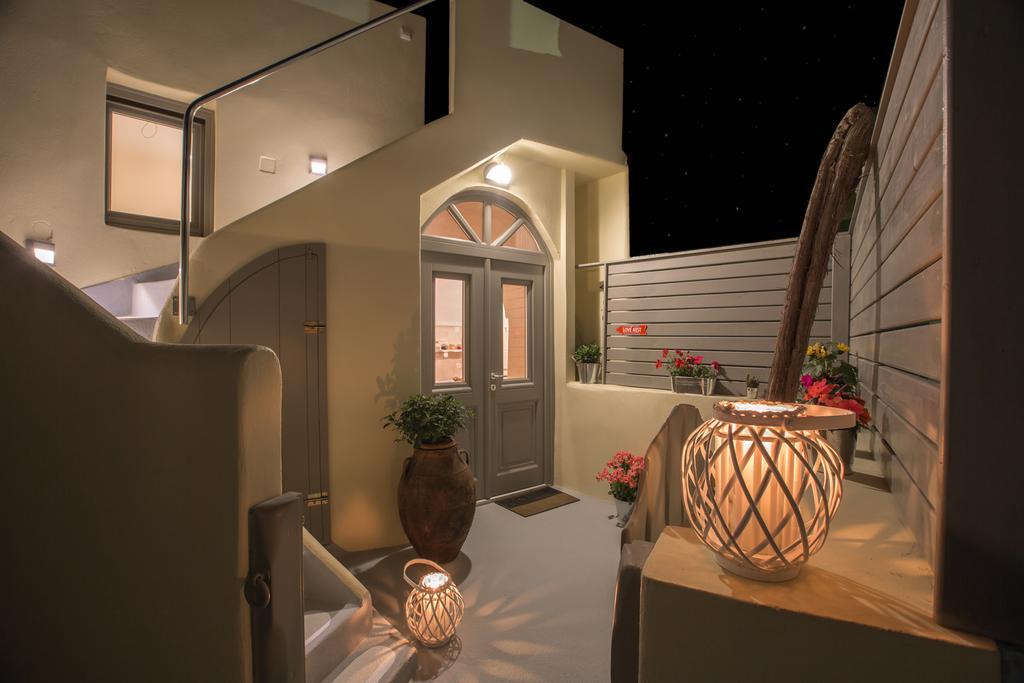 Nest With Hot Tub, Hammam & Outdoor Cinema Villa Akrotiri (Santorini)