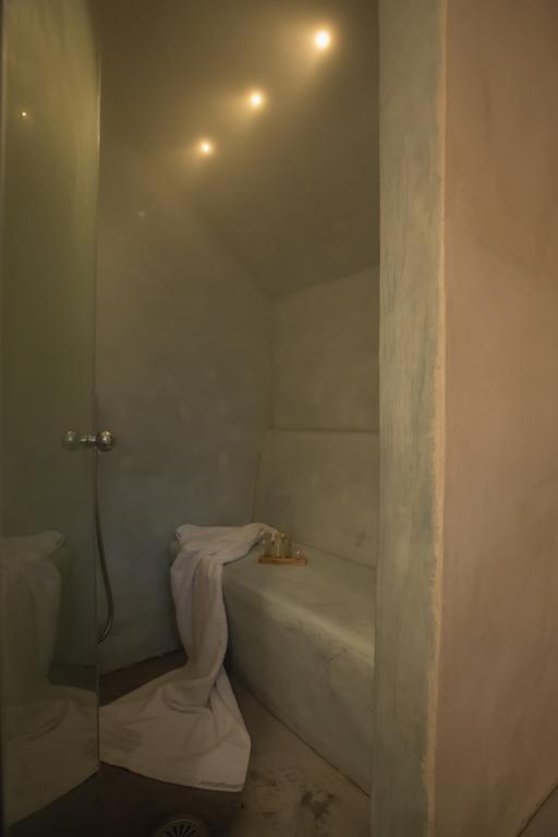 Villa Nest With Hot Tub, Hammam & Outdoor Cinema *