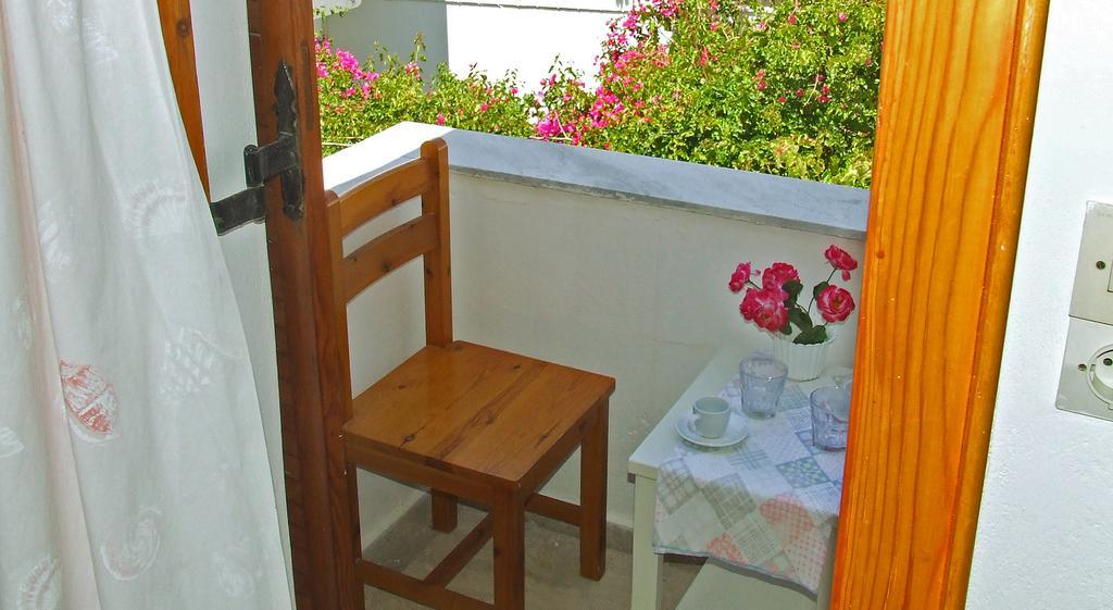 Eleftheria Parikia (Paros)