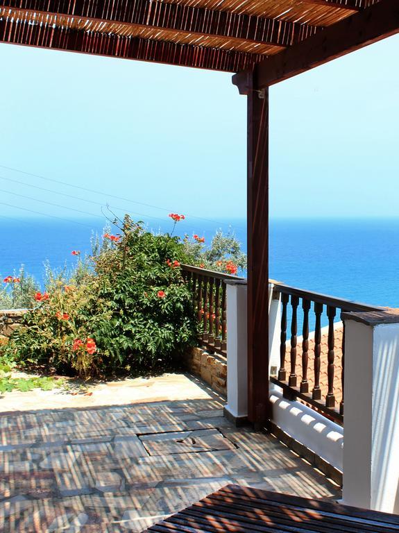 Ikaria Utopia - Cusco