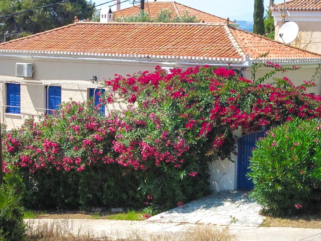 Holiday home Oleander Kouzounos