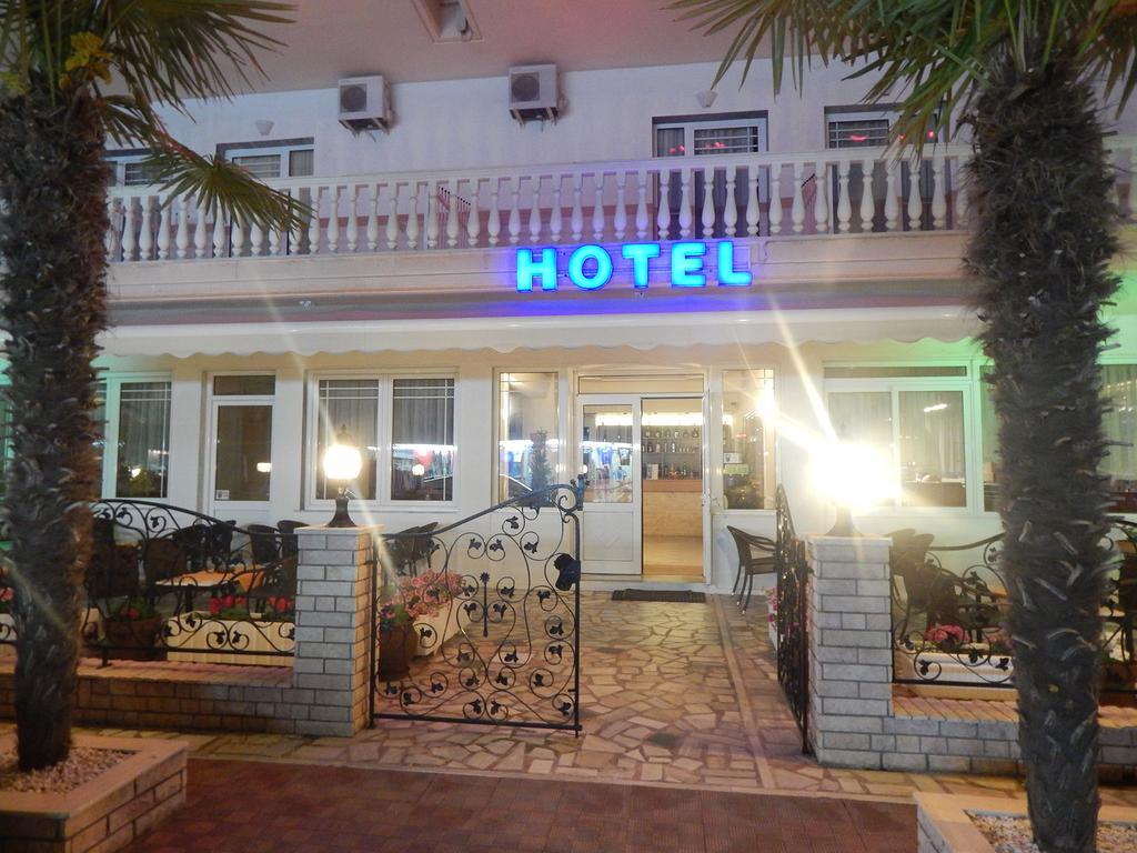 Hotel Gold Stern 3*