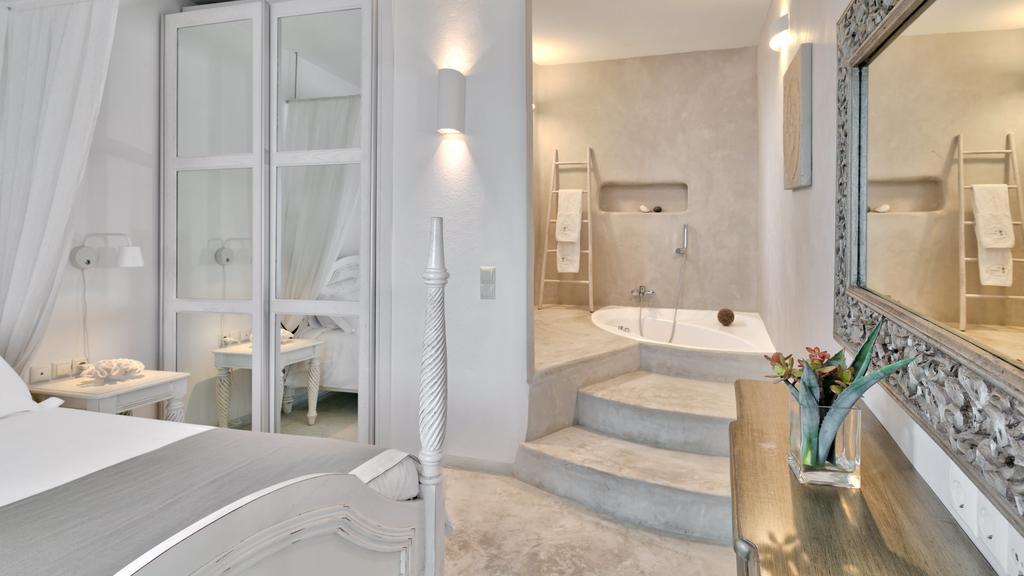Lilly Residence-all Sea View Suites, Adults Only 5* Naousa (Paros)