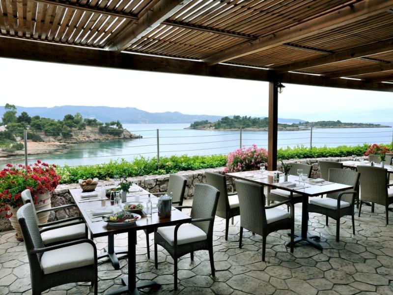 Resort Aks Hinitsa Bay