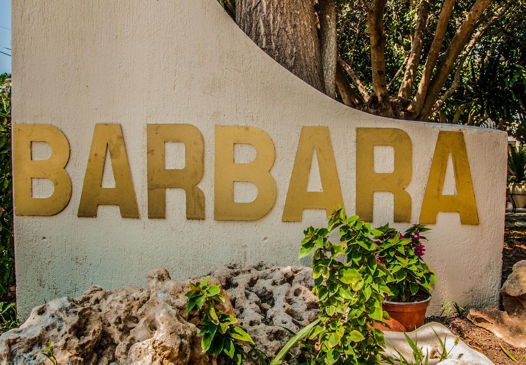Barbara & 2* Svoronata