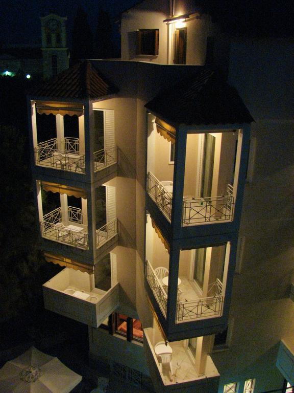 Aiolos Hotel 2*