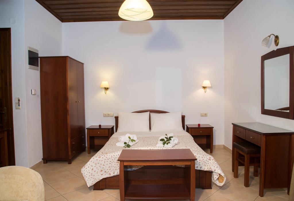 Guesthouse Enastron * Chorefton