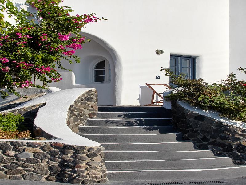 Memories 3* Foinikia (Santorini)