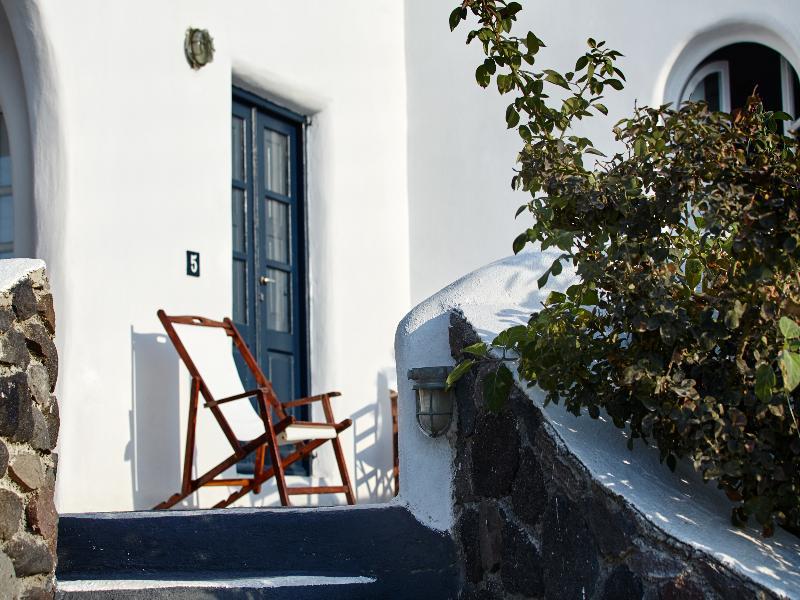 Memories Hotel Foinikia (Santorini)