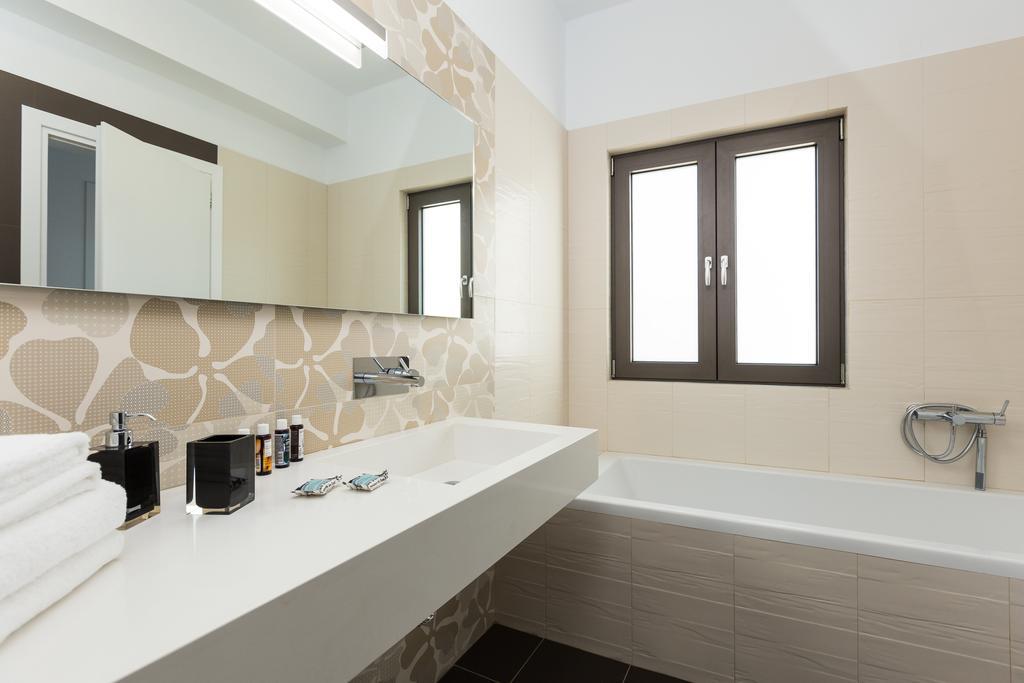 Villa Eolia Iconic Villa, Walking Distance To The Beach, By Thinkvilla Panormos (Crete)