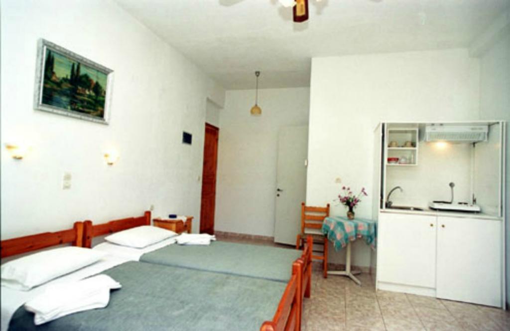 Karagiozos Studios & Apartment Skopelos Town