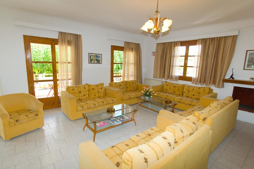 Aidipsos Hotel