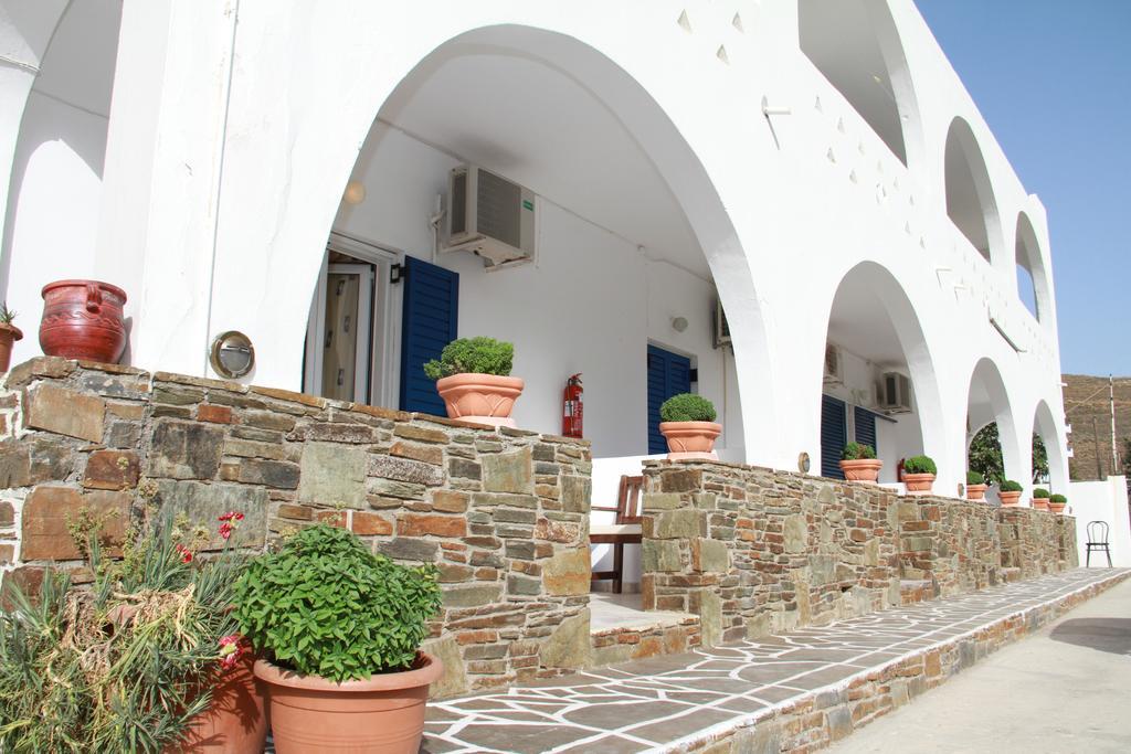 Tzamaros Studios Apartment Merichas