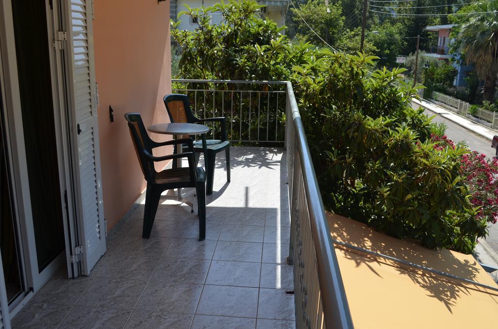 Loula And Hotel Kamena Vourla