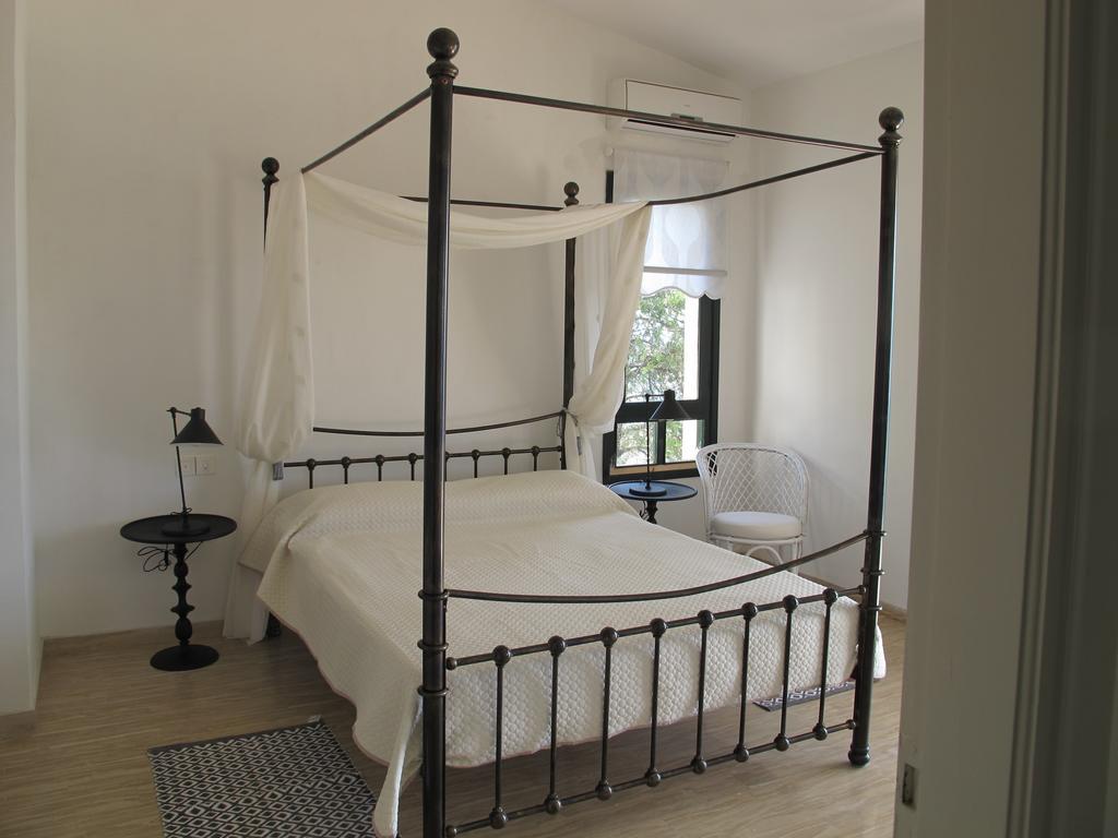 Marlina * Kommeno (Corfu)