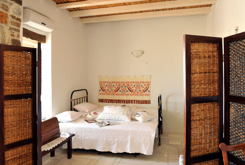 Aphrodite Boutique Aliki (Paros)