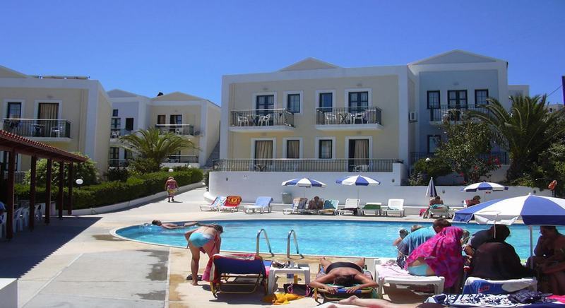 Aparthotel Camari Garden 3*