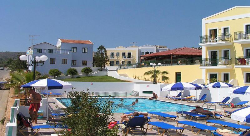 Camari Garden Aparthotel 3*